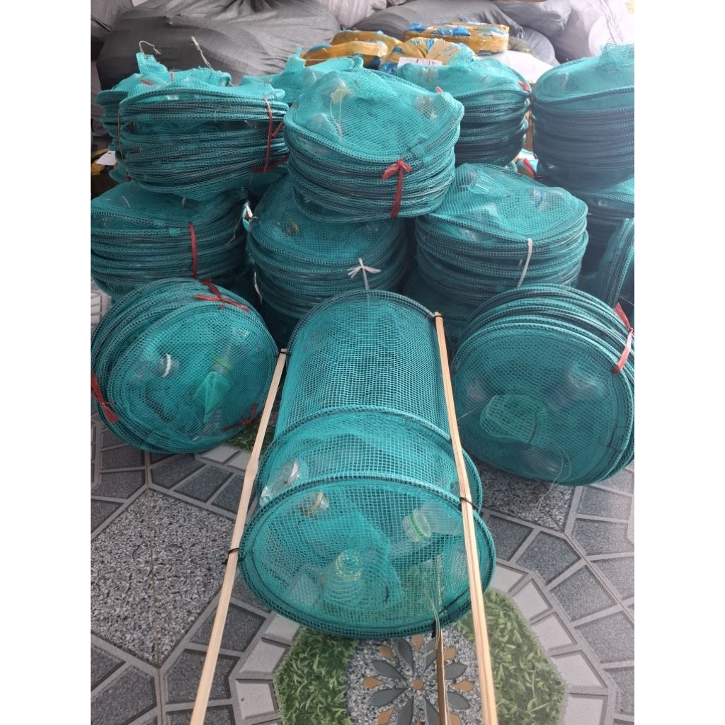 combo 5 lợp đặt tép vành nhựa đen ngang 24cm và dài 60cm.sản phẩm không kèm cây chống.