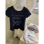 WGWE | Áo thun cotton cổ tròn graffiti chữ cá tính thêu nổi trái tim Hàn Quốc – W9601#