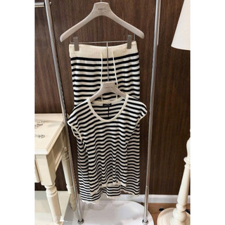 •𝙆𝙞𝙣𝙜𝙨𝙝𝙤𝙥𝙗𝙚𝙖𝙪𝙩𝙮•Set Kẻ Cổ Tròn Mix Váy Suông QC