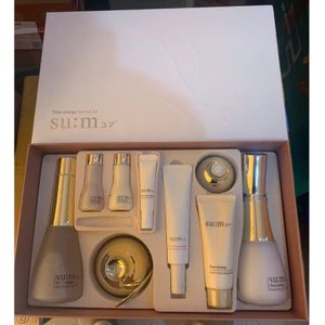 V21_Set Sum 37 Time Energy Special Set giúp cung cấp năng lượng và phục hồi làn da