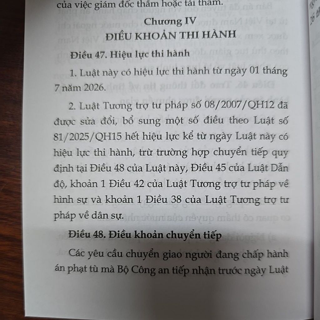 Sách - Luật chuyển giao người đang chấp hành phạt tù năm 2025 (NXB Lao động)