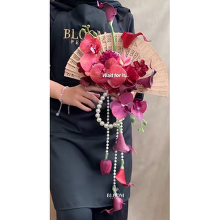 Quạt hoa cho cô dâu ngày ăn hỏi ngày cưới