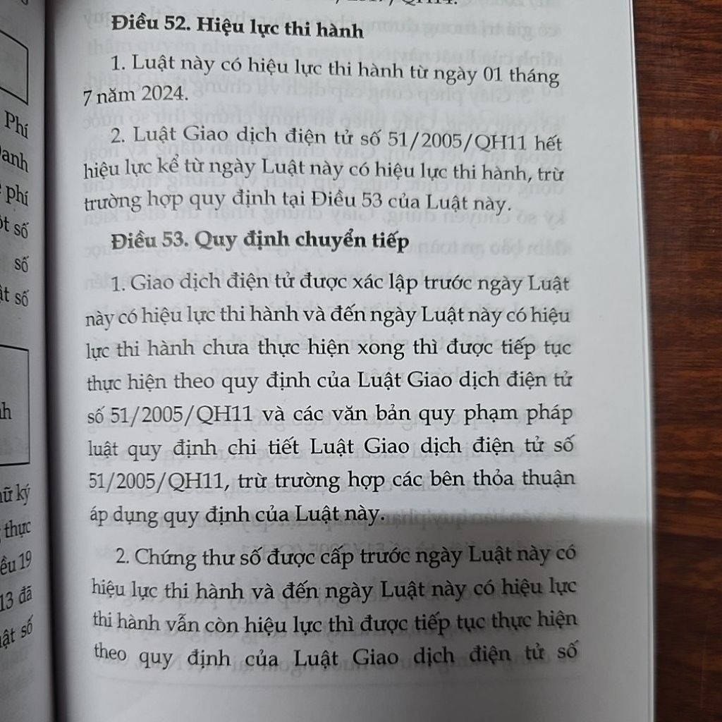 Sách - Luật giao dịch điện tử năm 2023 (NXB Lao động)