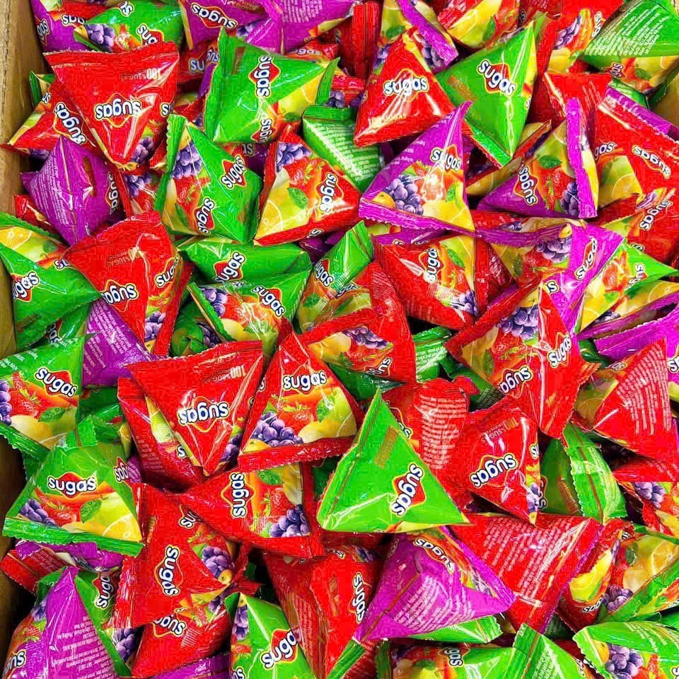 [1 KG] Kẹo Trái Cây Sugus Hình Tam Giác, Viên Kẹo Dẻo Thơm Ngon, Đủ Vị Trái Cây Tự Nhiên