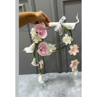 hoa cưới cầm tay cô dâu dáng treo pink white