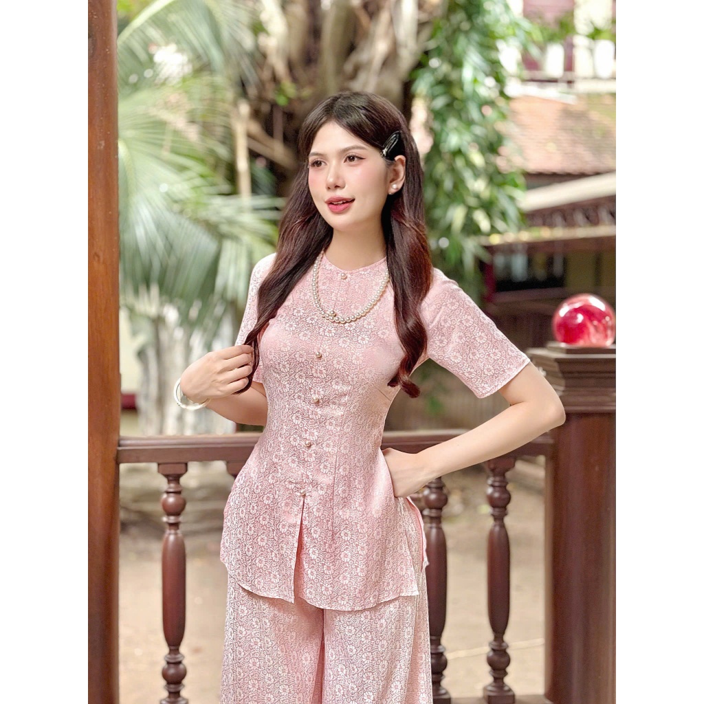 B.a193- (FROM DÁNG DÀI) ÁO BÀ BA GẤM HOA NHÀI ÁNH NGỌC DỆT XINH TAY NGẮN NÚT NGỌC TRAI DÂY KÉO