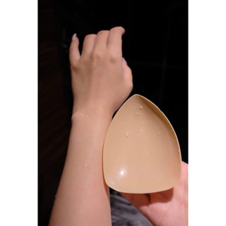 Combo 2 tam giác : Miếng dán ng tiêu chuẩn Quốc Tế - The T B.Pad ( Hình Tam Giác dùng cho trang phục xẻ ngực )