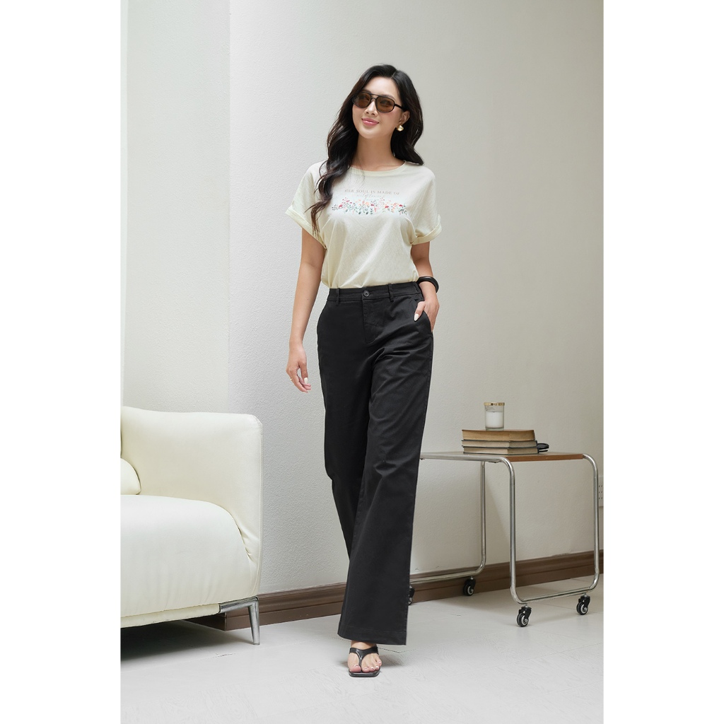 Áo Thun Nữ Tay Ngắn Họa Tiết In Chất Nhẹ, Mịn Và Có Độ Rủ Tự Nhiên NINOMAXX 2510025