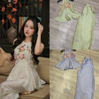 Sét áo lụa cổ yếm vạt xoè thêu hoa + quần xuông lụa