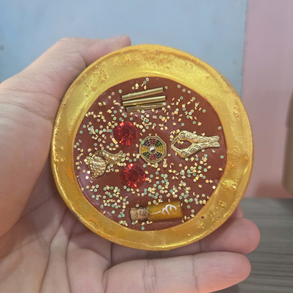 VẬT PHẨM TRƯNG BÀY NGHỆ THUẬT THỦ CÔNG MÀU SẮC TINH TẾ