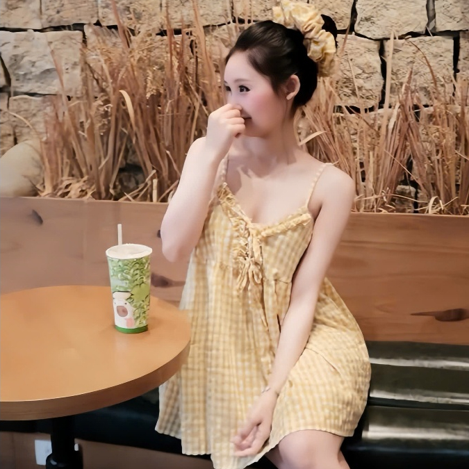 Đầm Baby doll 2 dây chất kate xốp kèm cột tóc thời trang trẻ trung