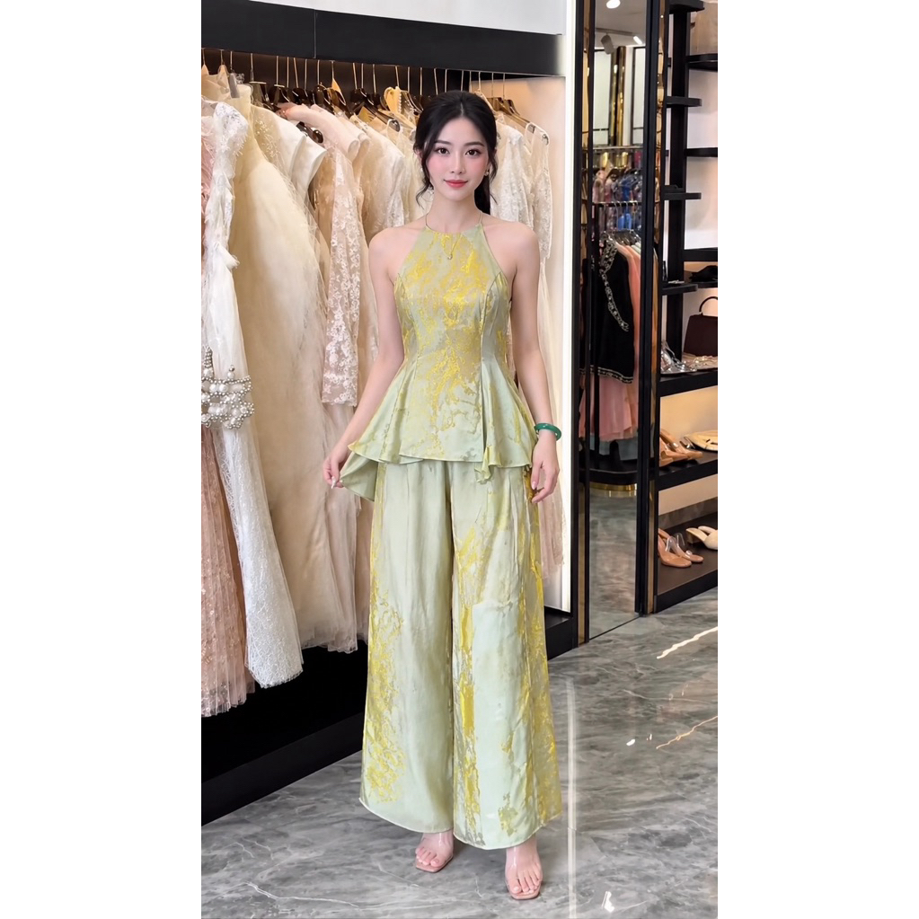 Set Bộ Tơ Tằm Thiết Kế Cổ Yếm Xòe Nhẹ Quần Suông Dài Sang Chảnh Dự Tiệc Cao Cấp Nữ Tính Hot Trend New 2026