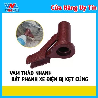 VAM THÁO BÁT PHANH XE ĐIỆN BỊ KẸT DO RỈ SÉT