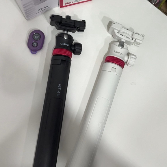 Chân quay phim chụp hình hiệu Ulanzi Mt44 - Tripod cho máy ảnh, điện thoại tự mở 2502E