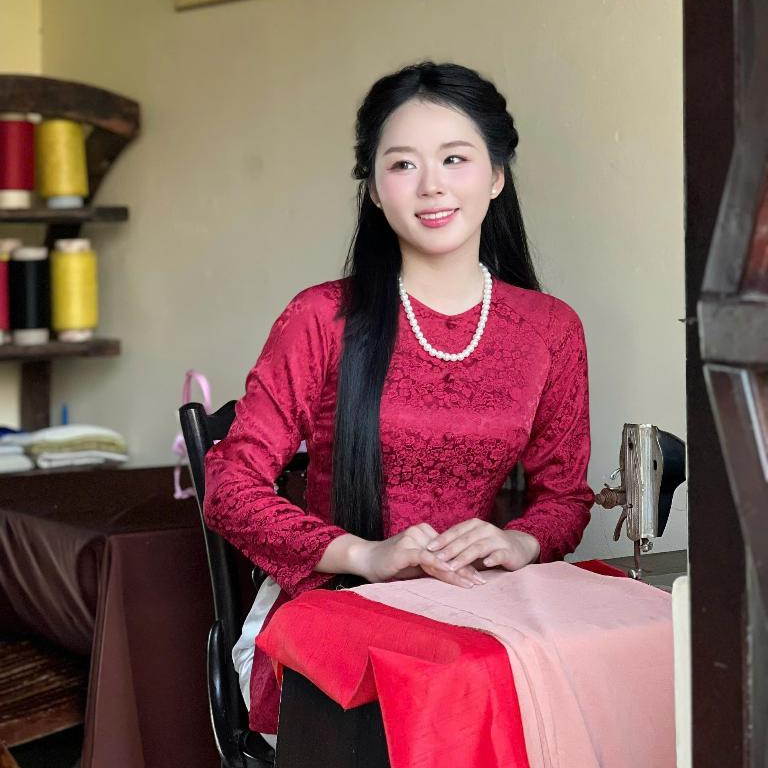 Hân Nguyễn Áo Bà Ba - B.A150 - Áo Bà Ba Gấm Tơ Hoa BaBi Cổ Tròn Nút Nụ Tay Dài Dây Kéo