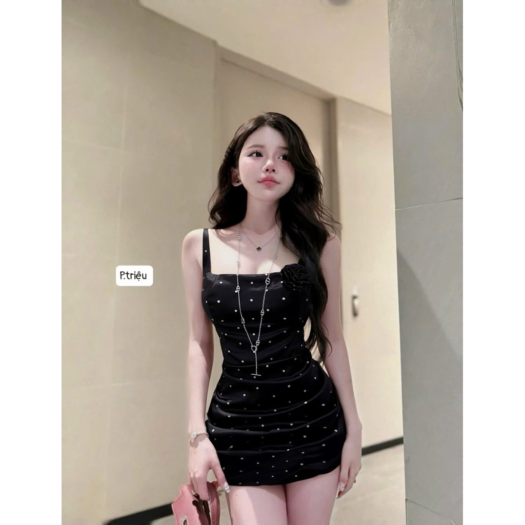 Váy body lụa chấm bi đính hoa xinh xỉu
