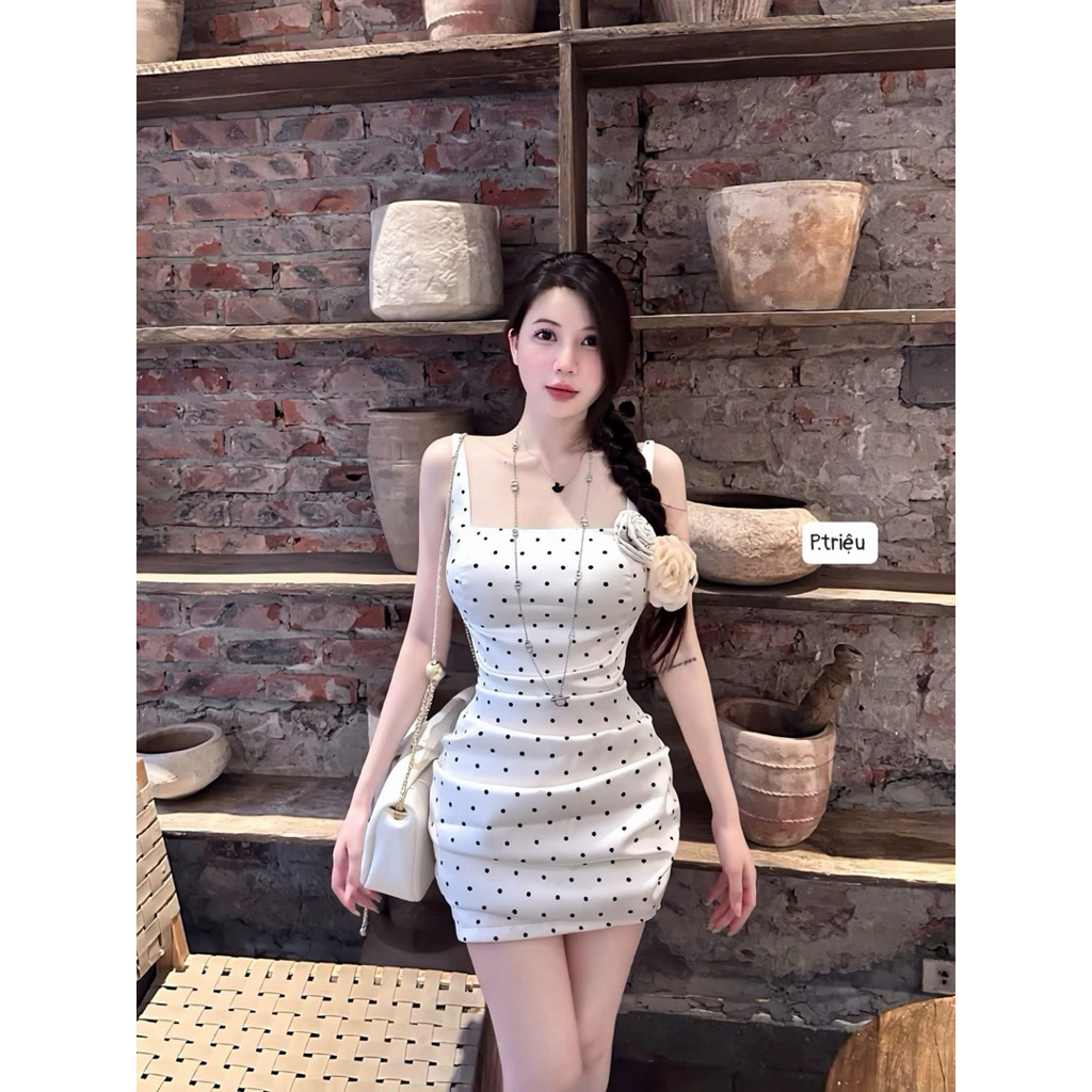 Váy body lụa chấm bi đính hoa xinh xỉu