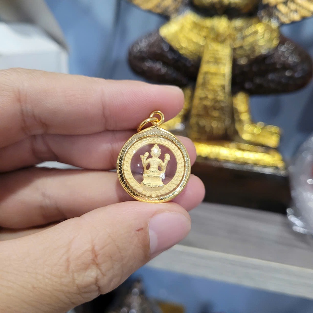 Mặt Dây Chuyền Tứ Diện Tròn 2.5cm Phù Hợp Đeo Hằng Ngày