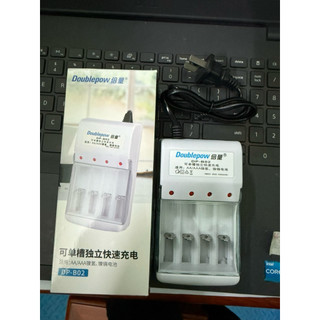 Bộ sạc pin AA/ AAA 4 Viên Doublepow DP-B02 - Mới