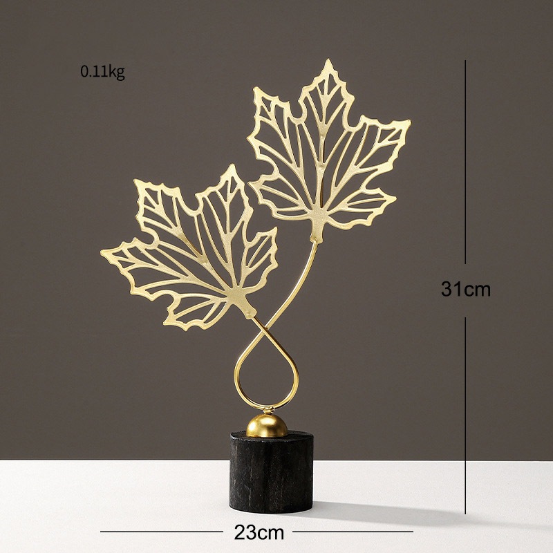 Tượng lá vàng kim loại đế gỗ đen decor nhà cửa