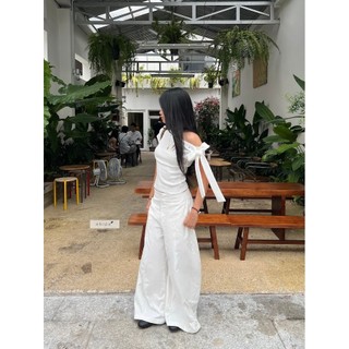 𝐄𝐯𝐞𝐫𝐤𝐢𝐧𝐝 𝐓𝐨𝐩 - Áo kiểu nữ, áo croptop trắng thiết kế phối khoen nhien.official NAS00031