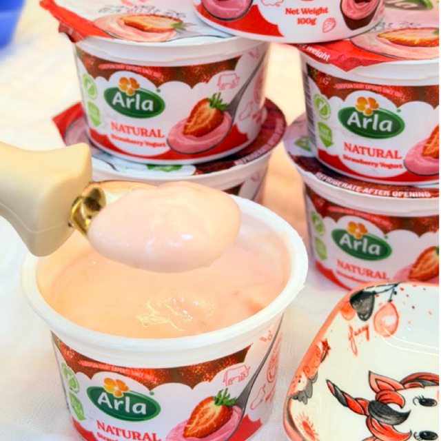 Sữa chua trái cây Arla Đan Mạch cho bé ăn dặm từ 1 tuổi .