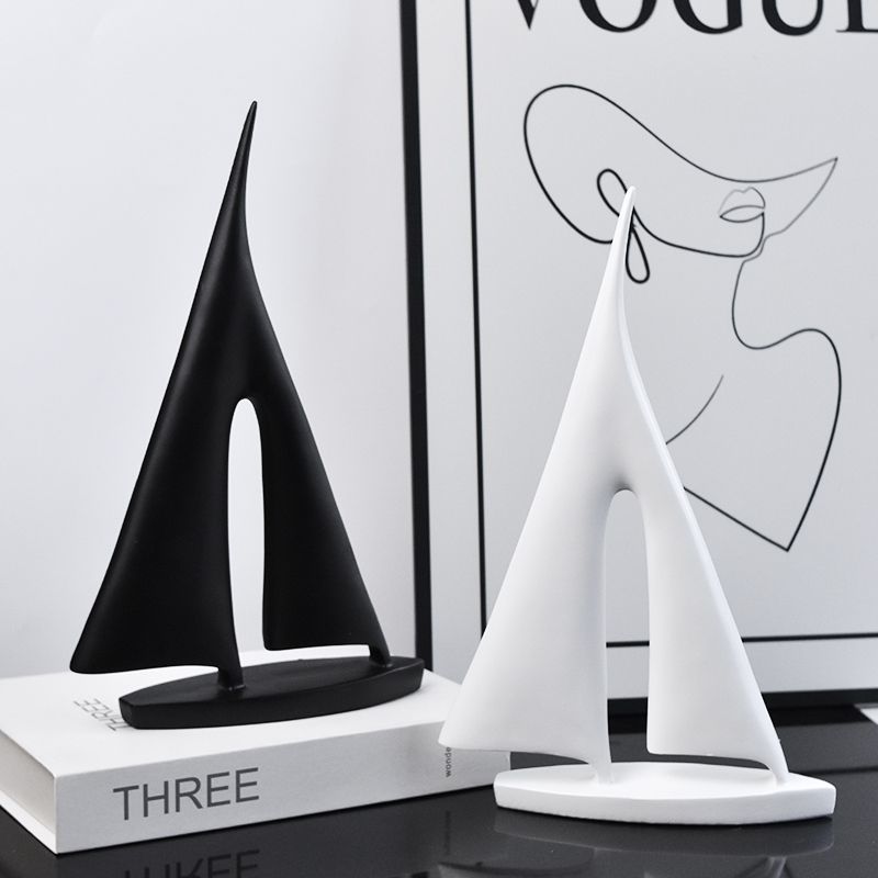 Tượng thuyền vàng trơn, thuyền buồm tài lộc decor nhà cửa