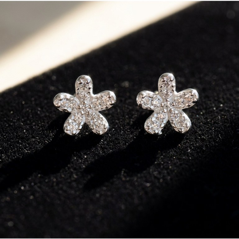 Bông tai bạc đính đá Zircon cỏ năm lá may mắn ChicEar Jewelry, bông tai hàn quốc cá tính bền đẹp [1 cặp]