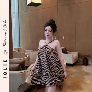 Váy Yếm Họa Tiết Ngựa Vằn Dáng Xòe Phối Dây Cổ Quyến Rũ Cao Cấp JOLIE