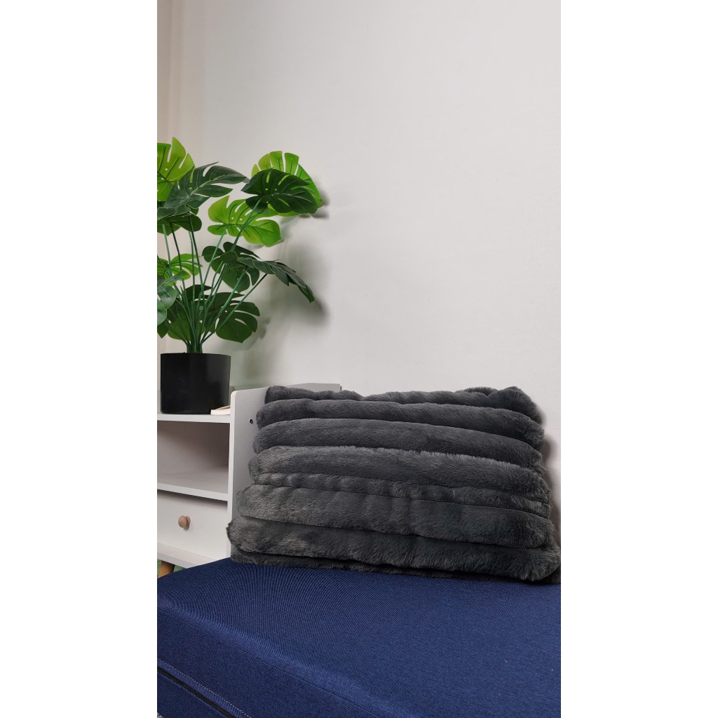 Gối Tựa Lông Thỏ 2 Mặt Cao Cấp Mềm Mại 55cm x 35cm