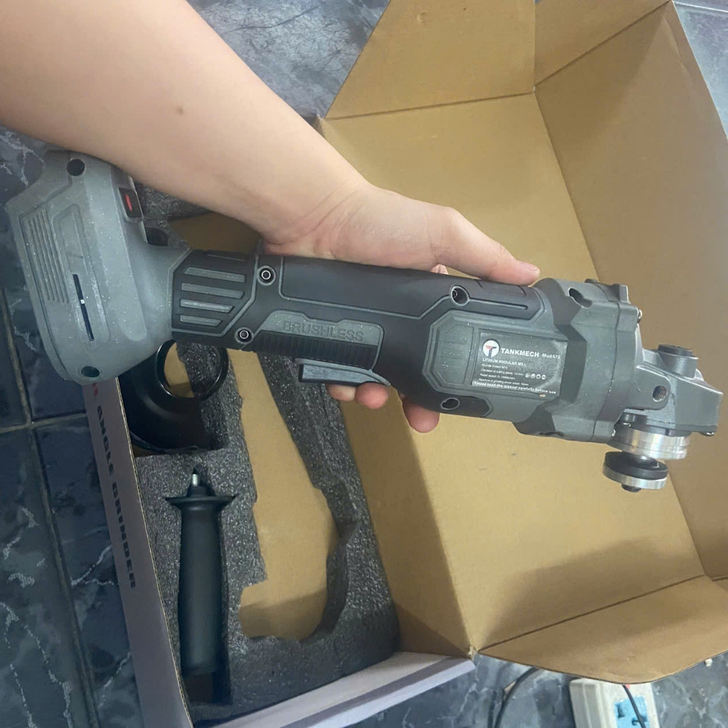 Máy Mài Góc Pin TANKMECH TK-573 (21V) Không Chổi Than Brushless, 3 Tốc Độ, Cắt Mài Đánh Bóng Đa Năng Chính Hãng