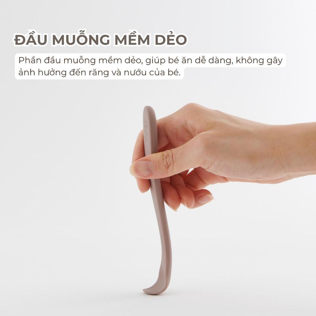 Thìa Ăn Dặm Firgi Platinum Silicone Hai Giai Đoạn Cho Bé (Kèm Hộp Đựng)