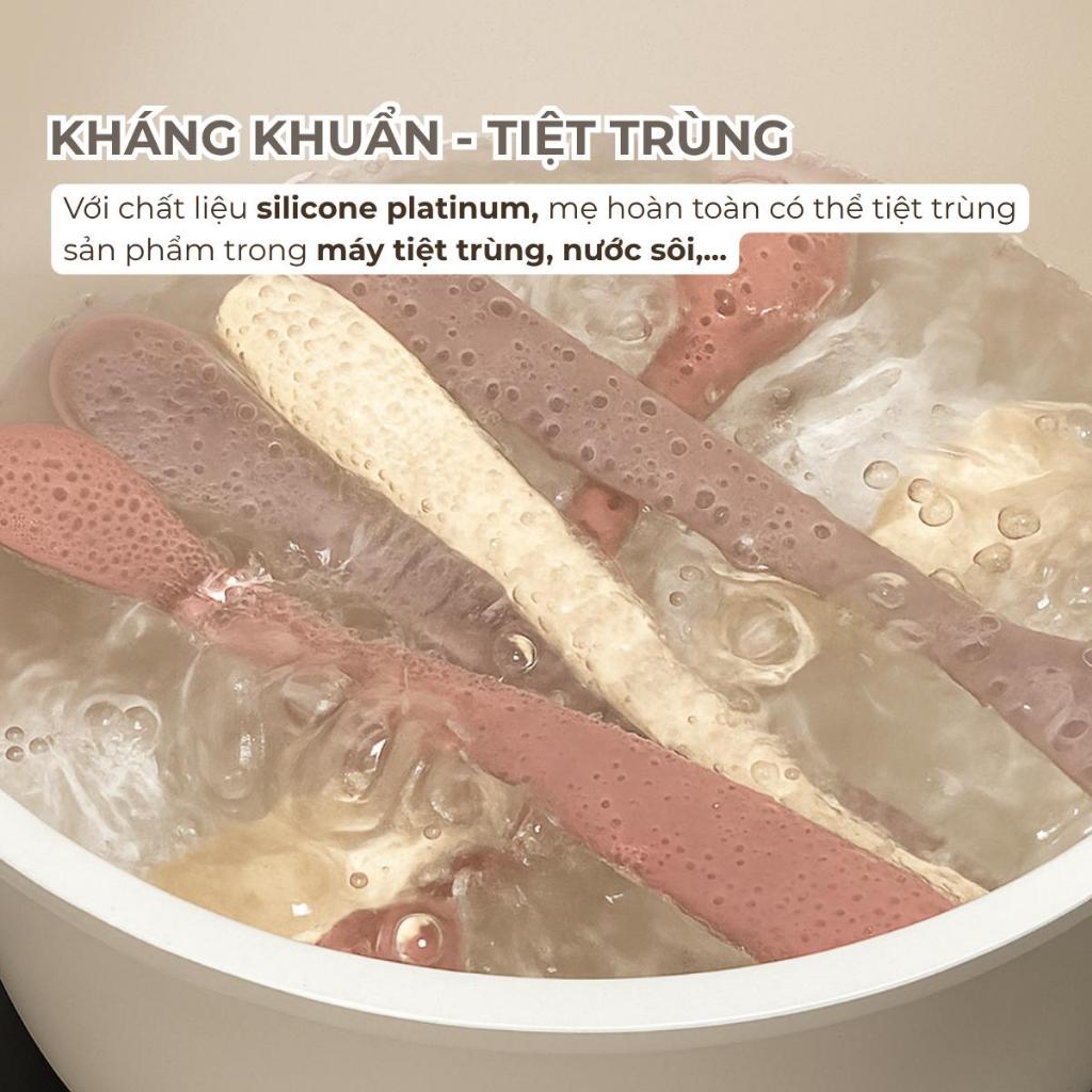 Thìa Ăn Dặm Firgi Platinum Silicone Hai Giai Đoạn Cho Bé (Kèm Hộp Đựng)