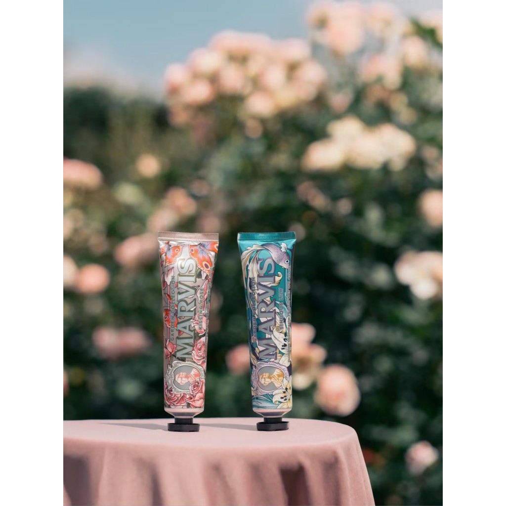 Kem đánh răng Marvis Kissing Rose 75ml Bộ sưu tập Garden