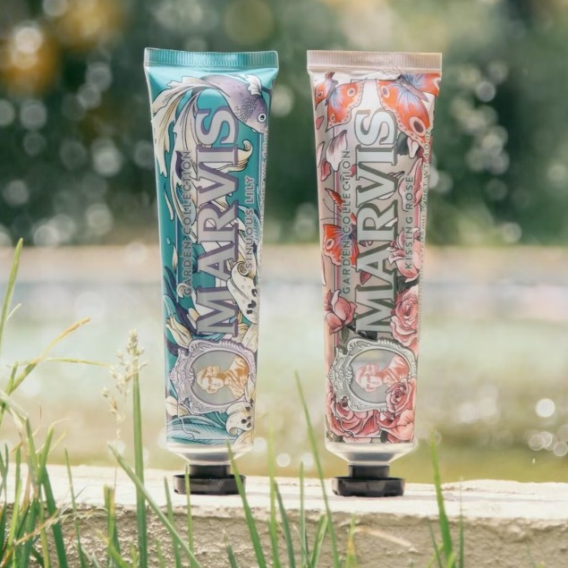 Kem đánh răng Marvis Kissing Rose 75ml Bộ sưu tập Garden