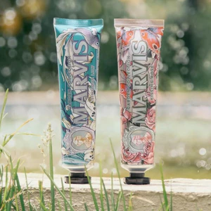 Kem đánh răng Marvis Kissing Rose 75ml Bộ sưu tập Garden