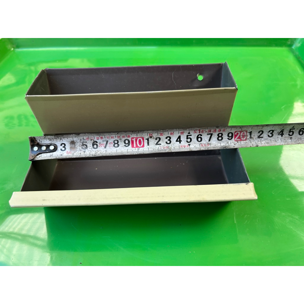 Máng ăn cám cho thỏ 20cm (shop mới bán rẻ lấy tương tác)