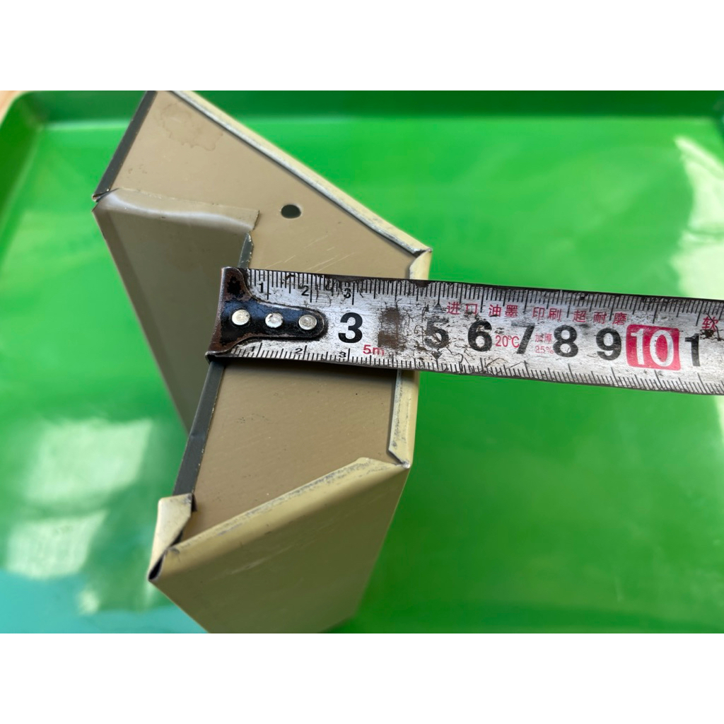 Máng ăn cám cho thỏ 20cm (shop mới bán rẻ lấy tương tác)