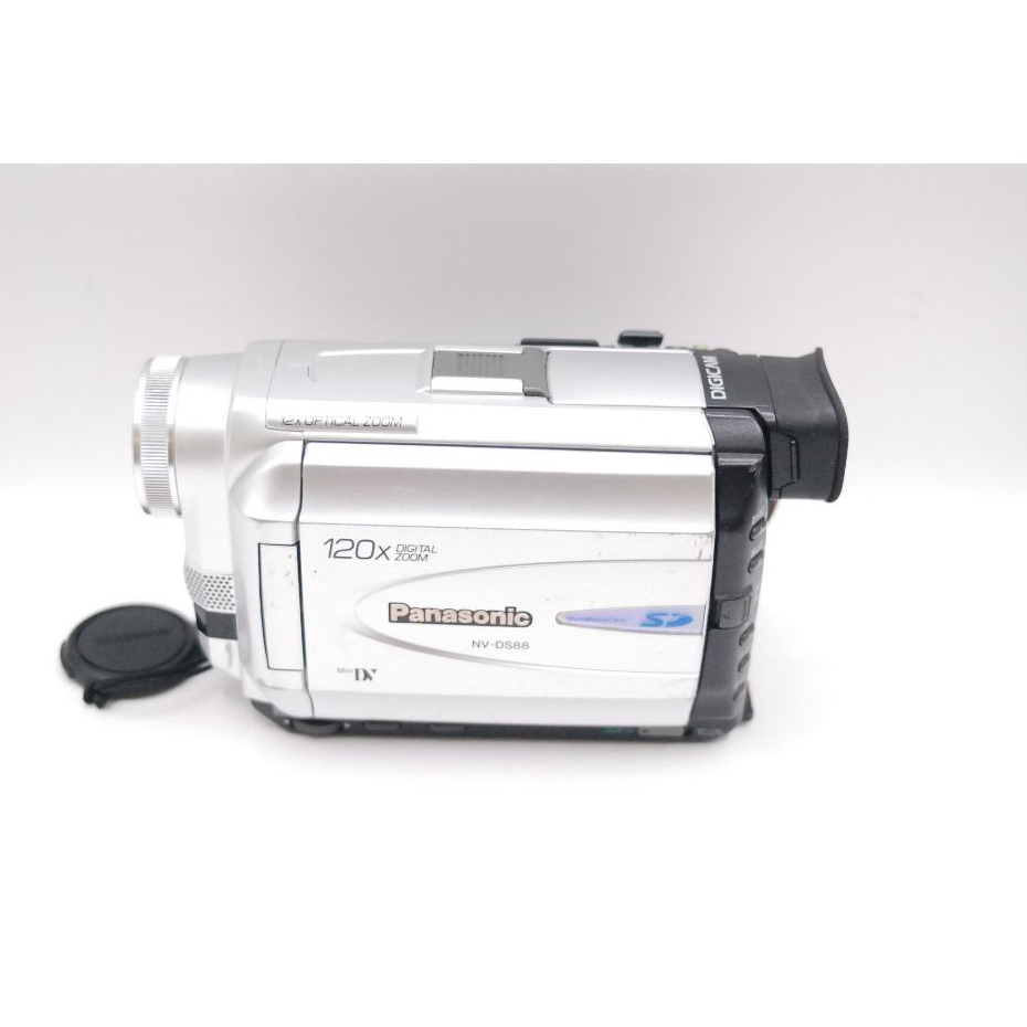 Máy Quay Phim MiniDV Panasonic NV-DS88 – Ống Kính Siêu Thu Sáng f