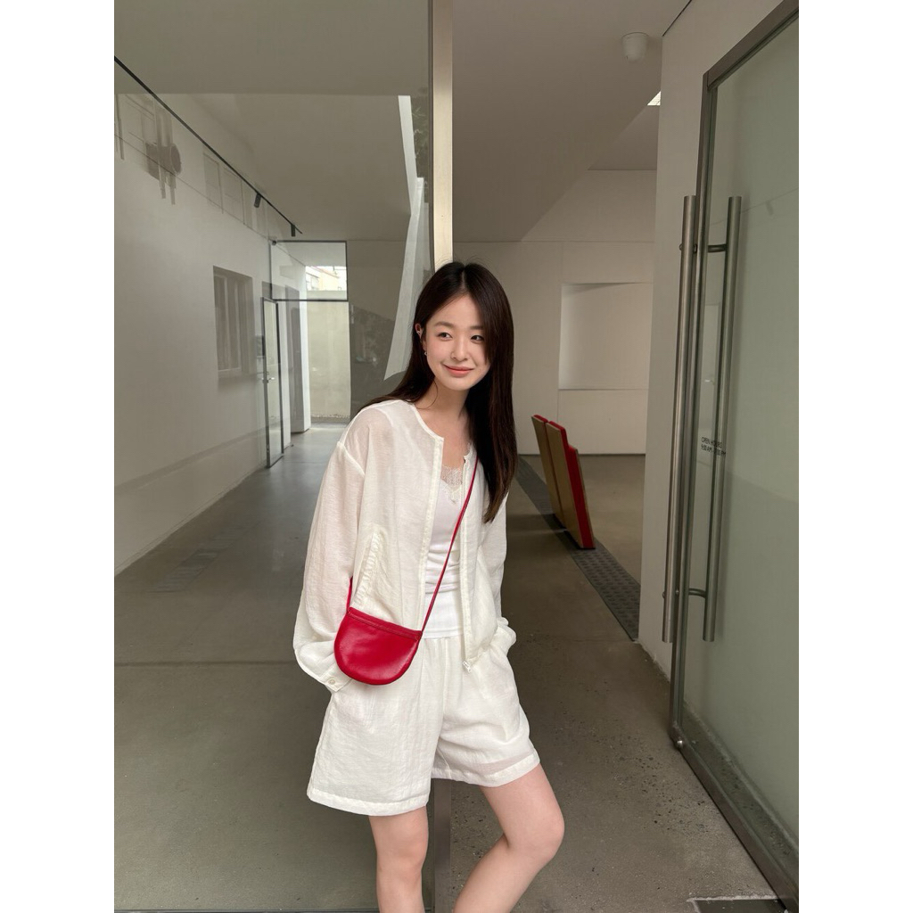 Set áo khoác mỏng và quần đùi tơ Onni st