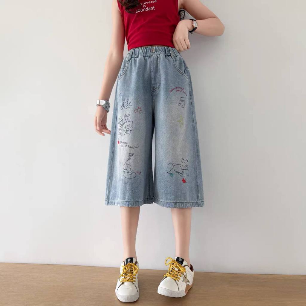 Jean suông lửng in hình cho bé gái size đại BEESHOP H26083