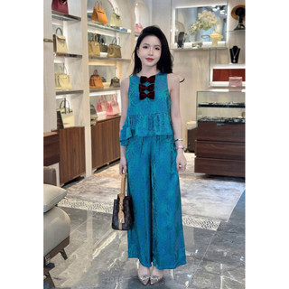 Sét áo lụa tơ tầm sát nách 3 nơ nhung + quần xuông lụa
