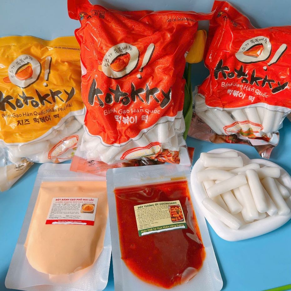 Bánh gạo Toppokki  kèm sốt, bột phô mai ,gia vị tuỳ chọn,....