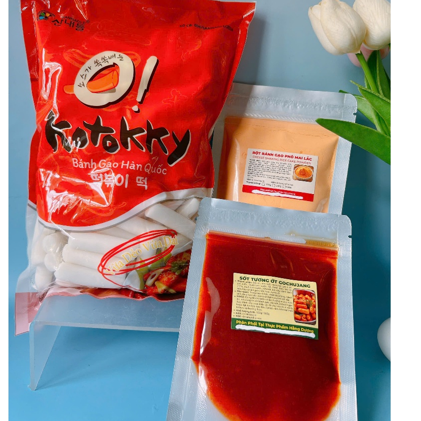 Combo 500g bánh gạo Hàn Quốc  kèm 100g sốt + 100g phô mai lắc Hàn Quốc