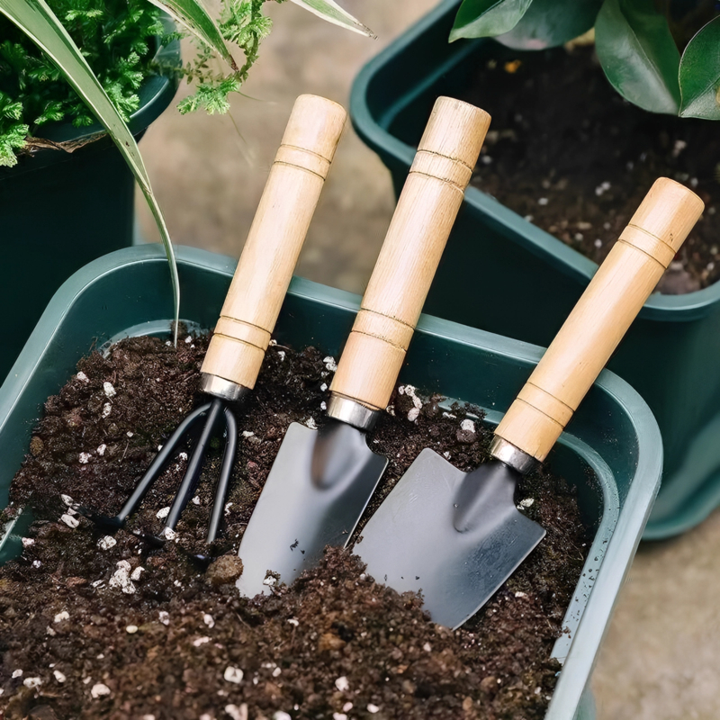 Bộ 3 món xẻng, cào, xới đất cán gỗ – Dụng cụ làm vườn mini cho gia đình, trồng rau, trồng hoa tại nhà, tay cầm chắc chắn