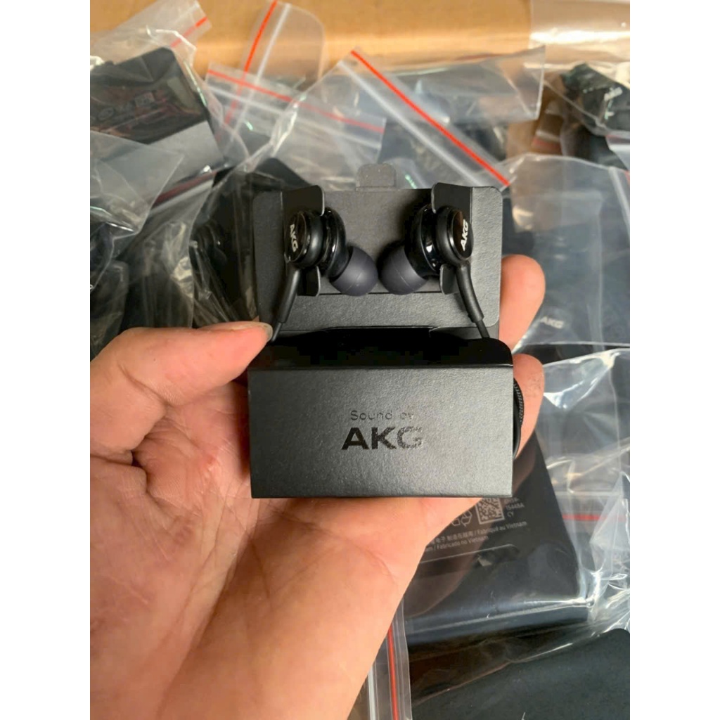 Tai Nghe AKG Type C In-Ear Âm Bass Mạnh Mic Rõ Hỗ Trợ DAC Kỹ Thuật Số Cho Điện Thoại iPad USB-C