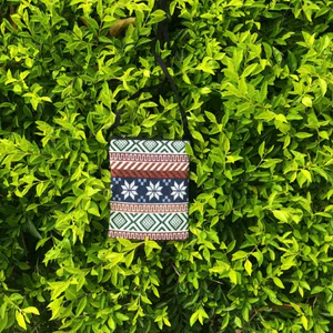 Túi đeo chéo mini thổ cẩm hoa văn zigzag sóng nước và sao tuyết