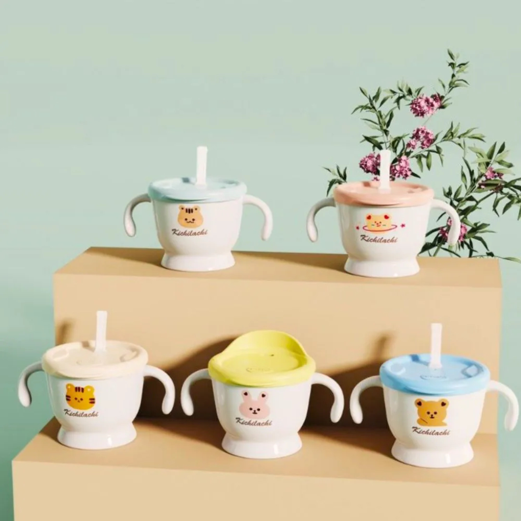 Cốc tập hút 3 giai đoạn cho bé Kichilachi có vạch chia 150ml, có nắp uống trực tiếp