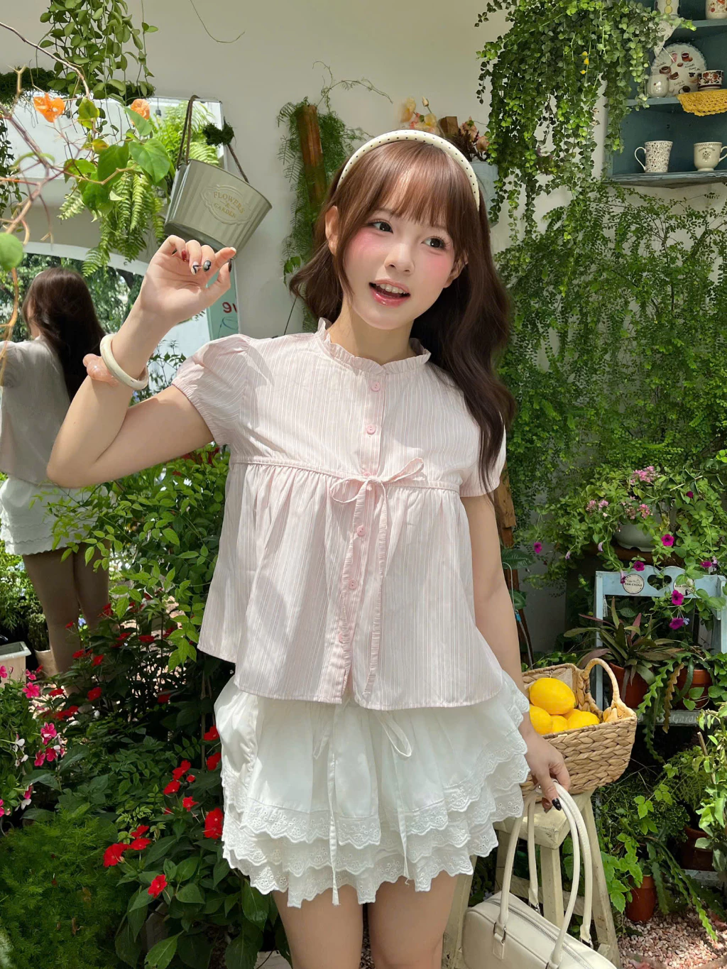 Áo Kiểu Cổ Bèo Dáng Ngắn Babydoll Bycamcam Có Dây Buộc Nơ Nữ Tính AKN029 ảnh 4