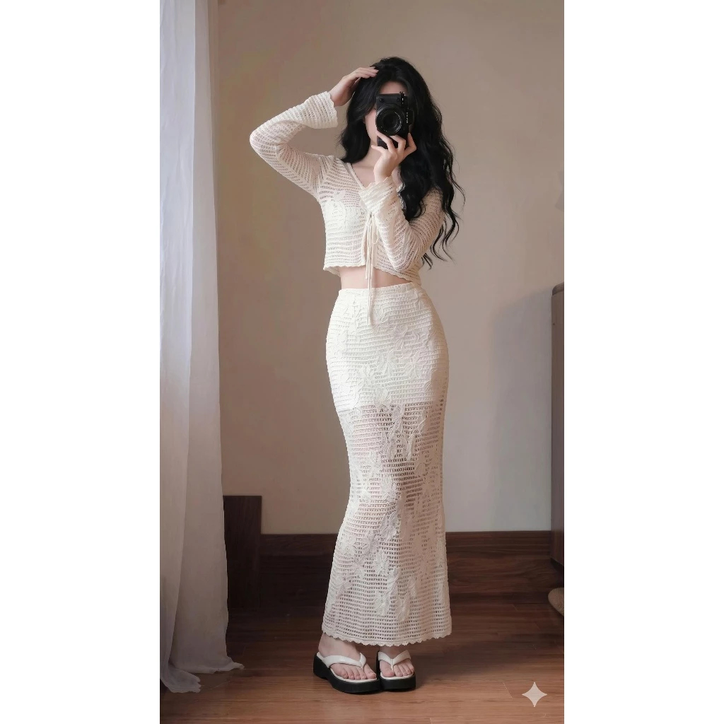 Set bộ nữ đi biển áo croptop buộc nơ chân váy maxi dài thun tơ dệt hoa nổi phong cách nàng thơ HCOM25859